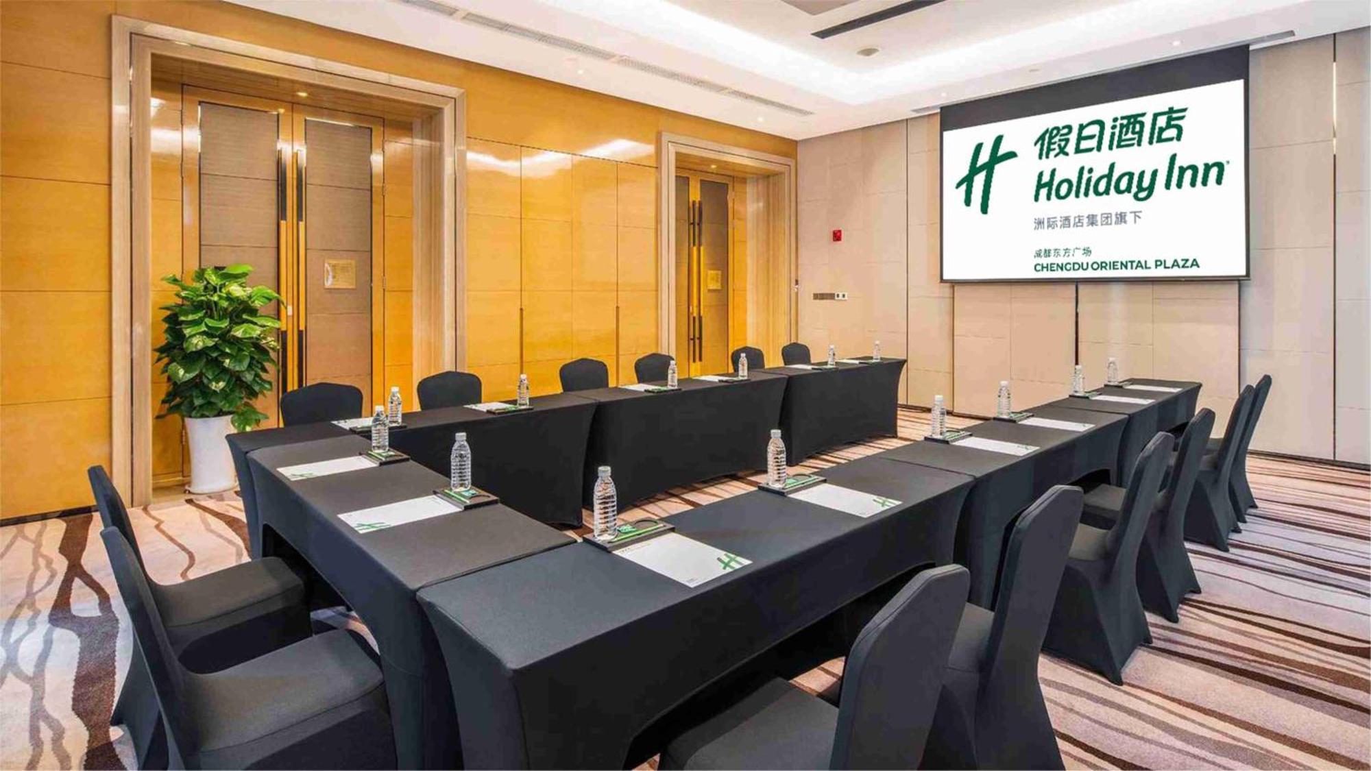 Holiday Inn Chengdu Oriental Plaza -Chunxi Road Taikoo Li Branch Exterior photo